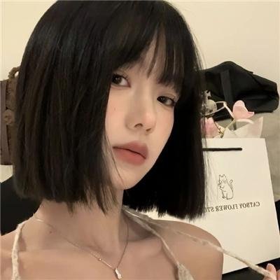 金牌客服董董恩